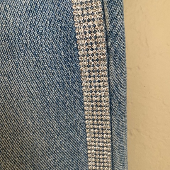 Levi’s 501 with Rhinestones - Picture 2 of 4